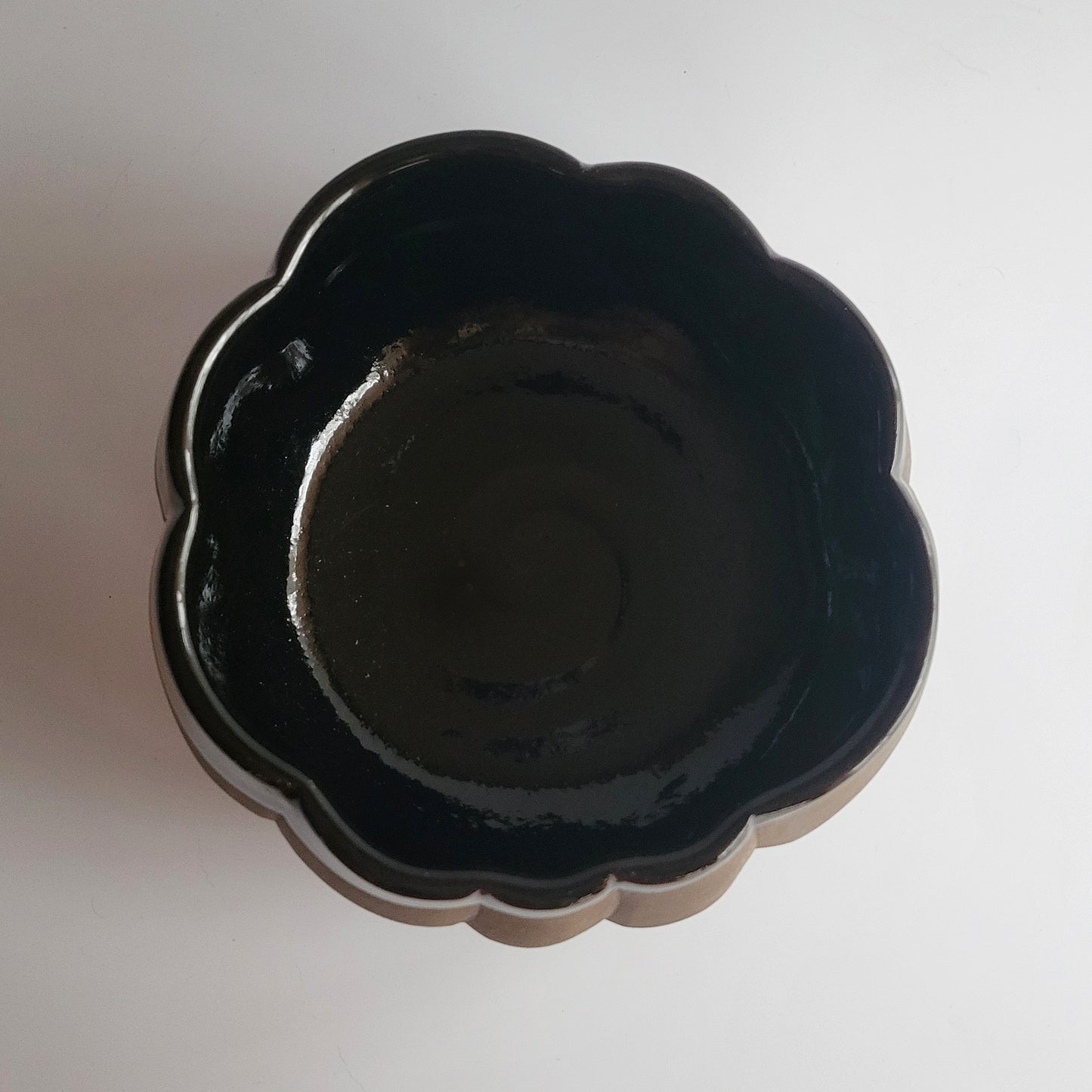 Medium Black Pumpkin Cauldron